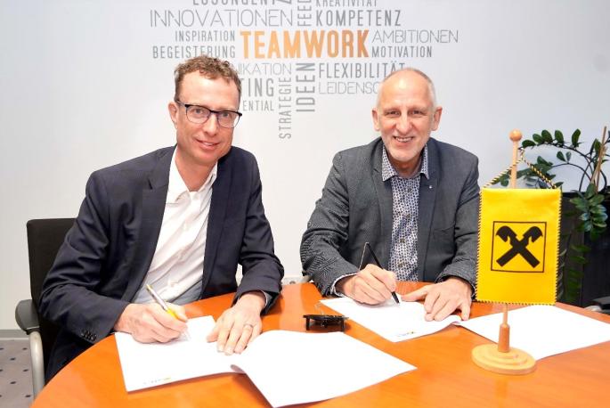 Mittelschule Wattens und Raiffeisenbank Wattens vereinbaren aktives Miteinander