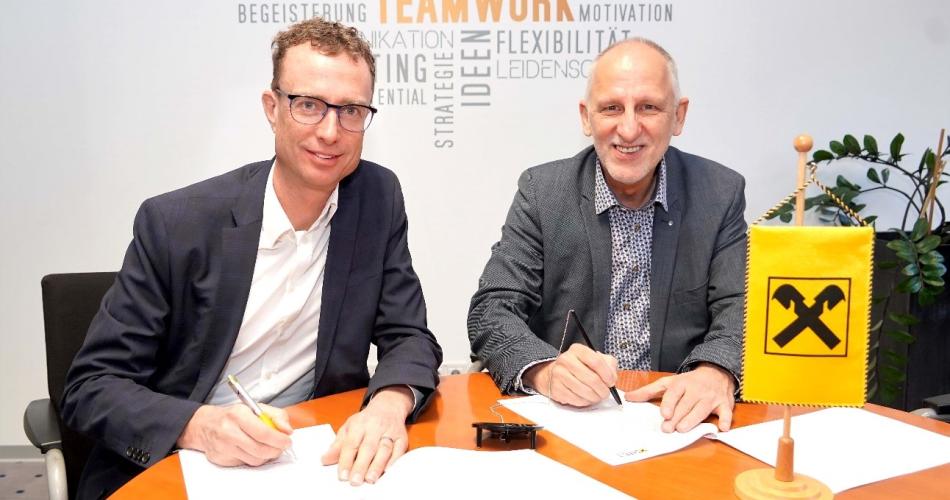 Mittelschule Wattens und Raiffeisenbank Wattens vereinbaren aktives Miteinander